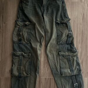 Baggy Cargo Pants